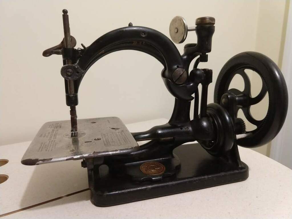  Willcox & Gibbs Hand Crank, with 1904 parts machine