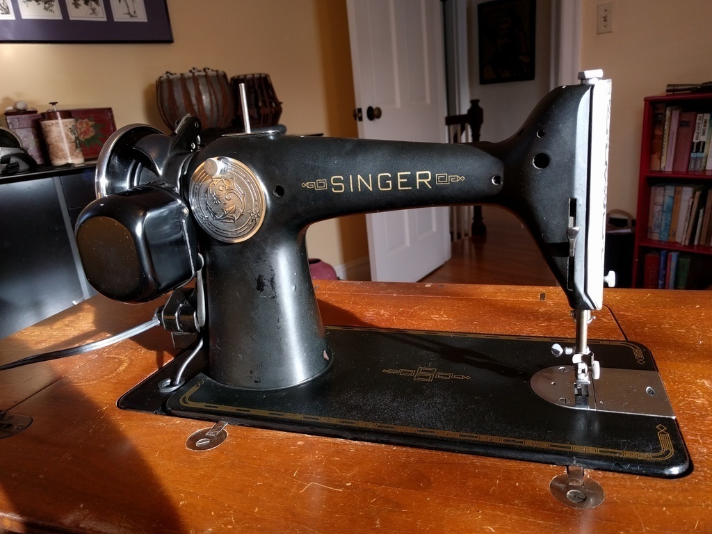  1941 Singer Model 201-2 Sewing Machine