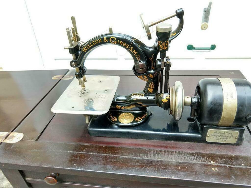  1937 Willcox & Gibbs Automatic Silent Sewing Machine, with electric cabinet