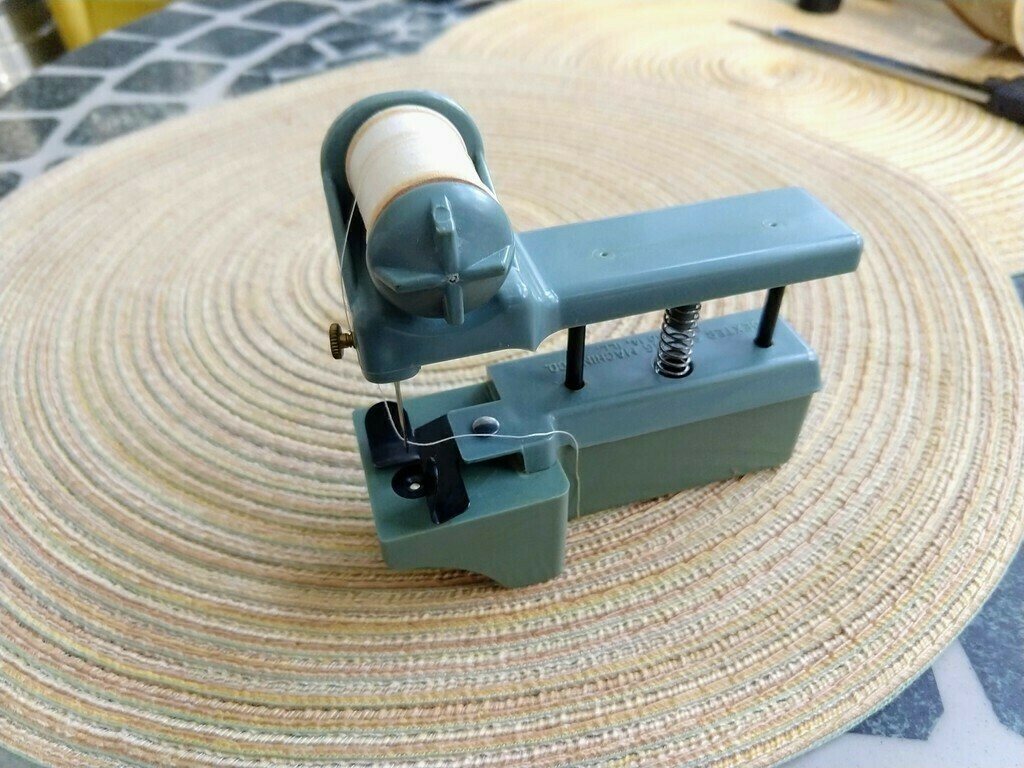  c.1955 Dexter Sewing Machine
