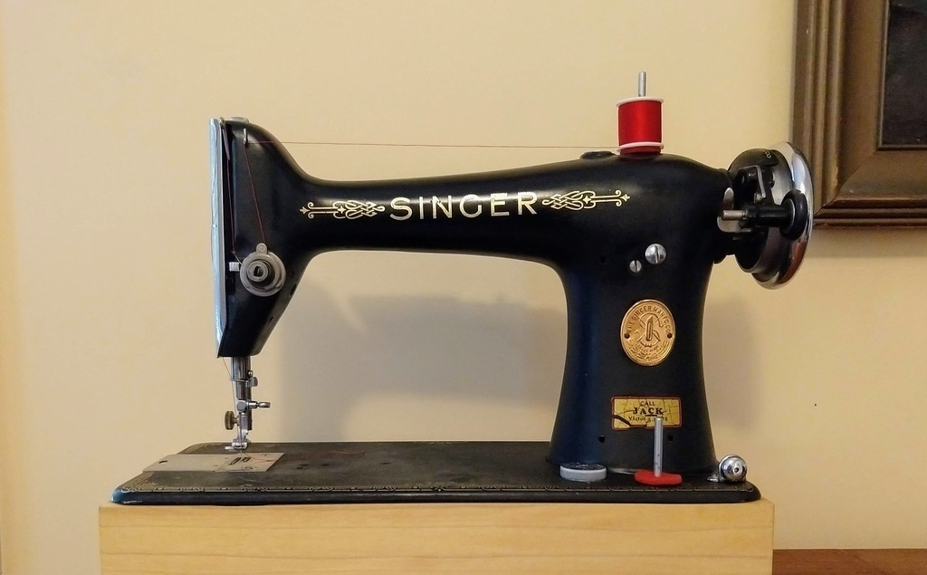  1931 Singer Model 101 Sewing Machine