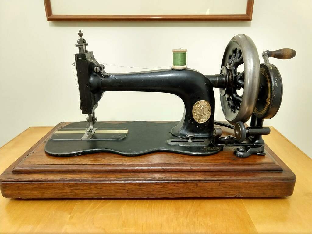  1886 Singer Model 12 Sewing Machine