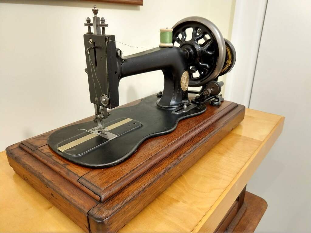  1886 Singer Model 12 Sewing Machine