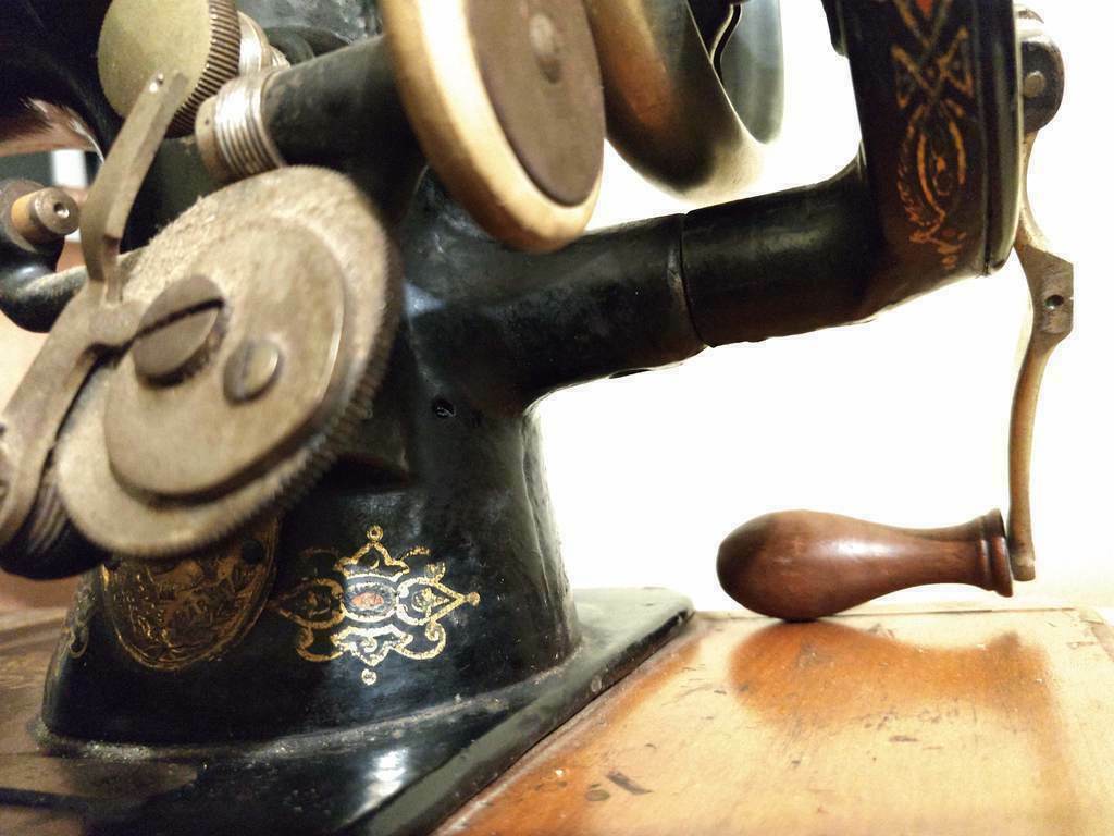  1888 Singer VS3 Sewing Machine