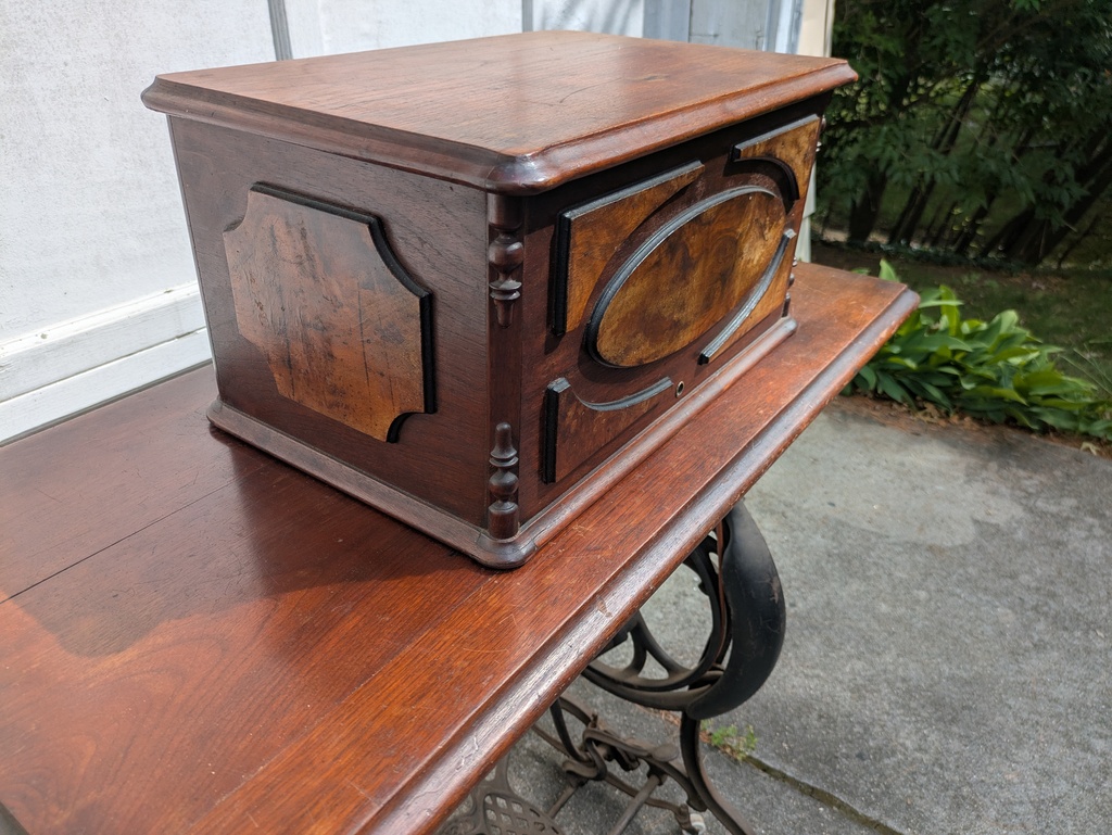  c.1876 Weed Family Favorite Sewing Machine