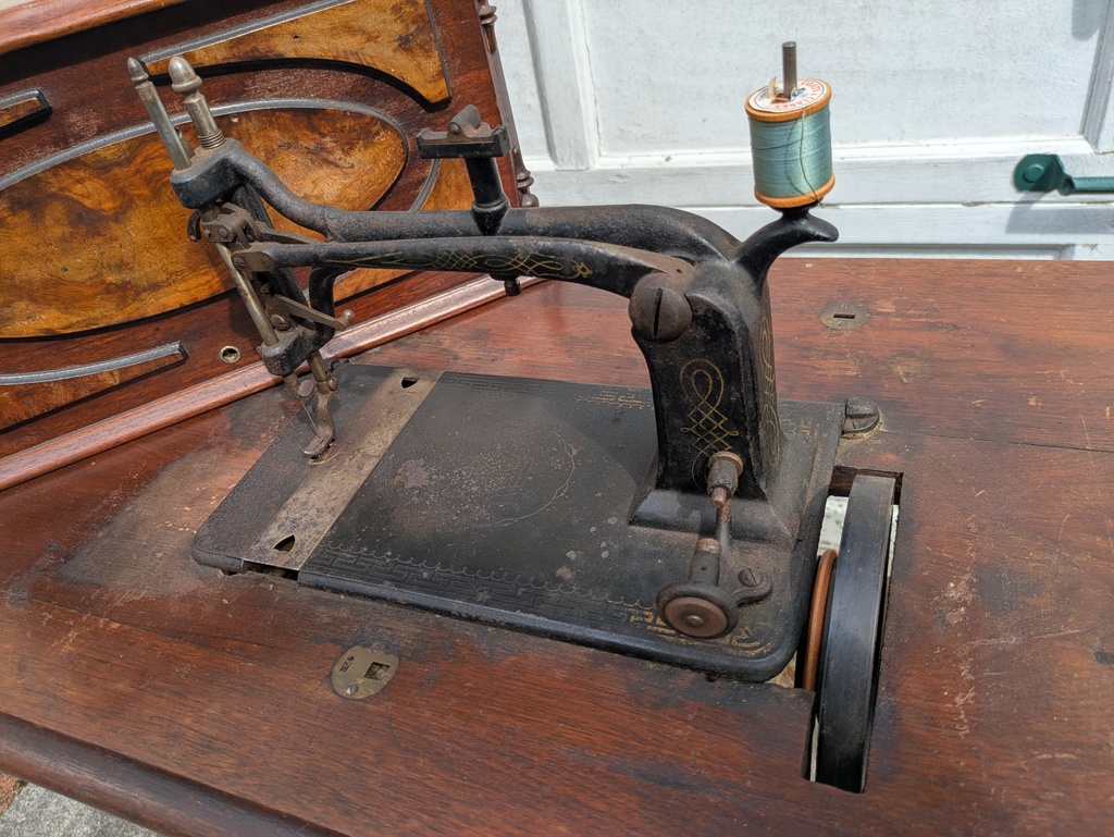  c.1876 Weed Family Favorite Sewing Machine