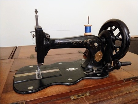 Alfa Practik 9 RED – Hampshire Sewing Machines